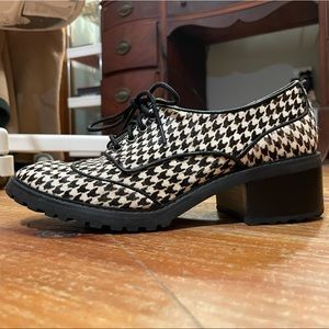 Michael Kors Houndstooth Haircalf Oxfords